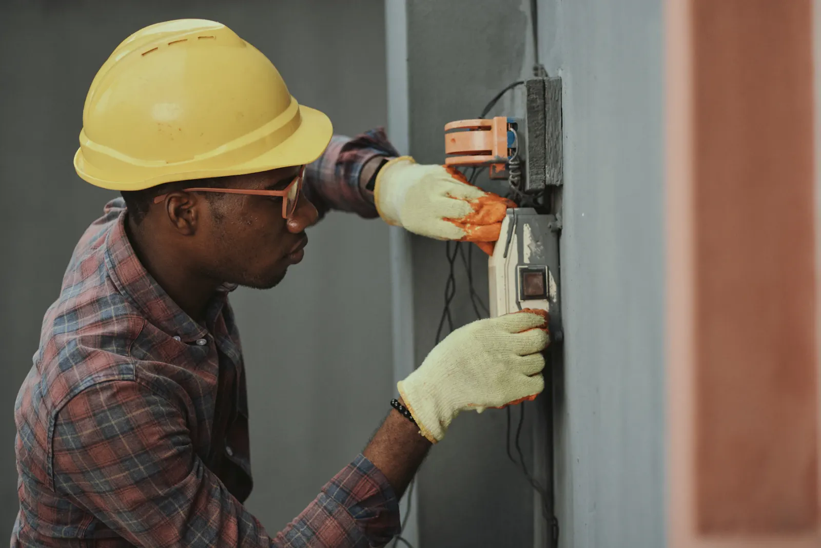 Illustrative electrical trade photograph, not our team